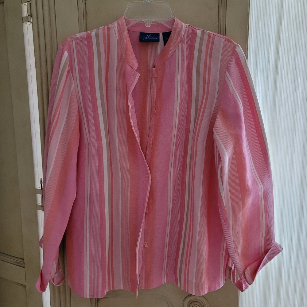 JH Collectibles button down lightweight jacket